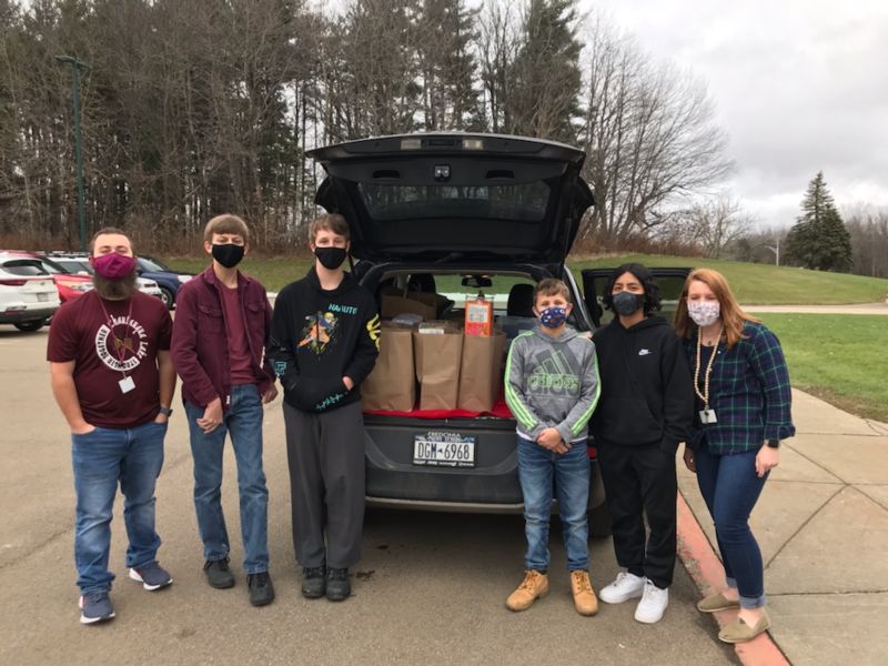 8th grade Blue Star Mothers donations
